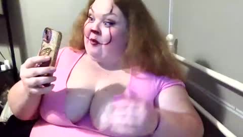 godessisabella online show from October 30, 2025, 7:10 am