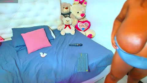 Snapshot of godessqqq chatting on October 23, 2025, 2:00 am Godess Tracy online show from October 23, 2025, 2:00 am