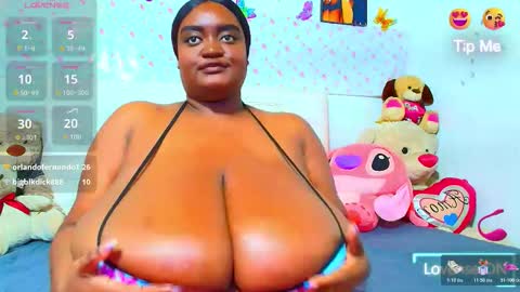 Snapshot of godessqqq chatting on October 28, 2025, 12:52 pm Godess Tracy online show from October 28, 2025, 12:52 pm