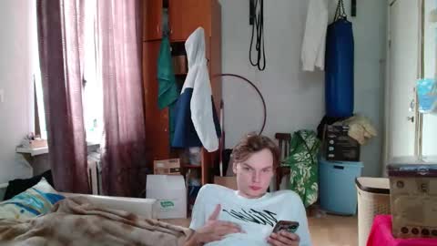 Snapshot of gofymcmouse chatting on October 24, 2025, 10:00 am Daniel online show from October 24, 2025, 10:00 am