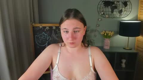 Snapshot of gohardmily chatting on June 21, 2026, 8:28 am gohardmily online show from June 21, 2026, 8:28 am