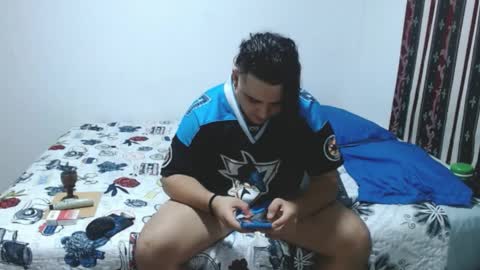 Snapshot of gold_shooter chatting on April 4, 2026, 12:42 am gold_shooter online show from April 4, 2026, 12:42 am