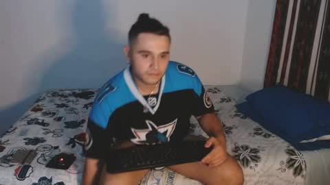 Snapshot of gold_shooter chatting on April 8, 2026, 1:38 am gold_shooter online show from April 8, 2026, 1:38 am
