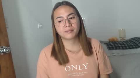Snapshot of goldbella_ chatting on January 6, 2025, 12:46 pm bella online show from January 6, 2025, 12:46 pm