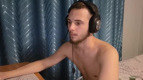 Golden boyyy21 online show from October 22, 2025, 2:06 pm