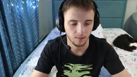 Snapshot of golden_boyyy21 chatting on January 15, 2026, 12:04 am Golden boyyy21 online show from January 15, 2026, 12:04 am