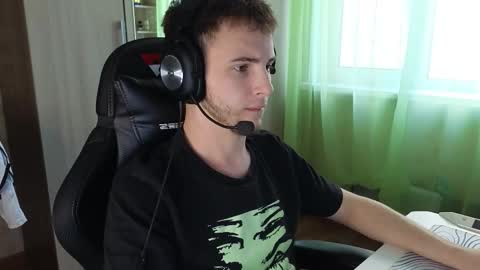 Snapshot of golden_boyyy21 chatting on January 17, 2026, 8:08 am Golden boyyy21 online show from January 17, 2026, 8:08 am