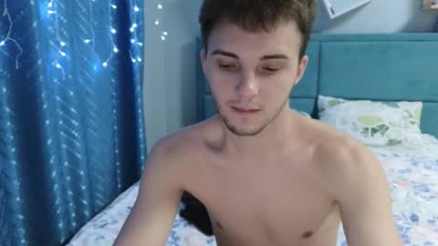 Snapshot of golden_boyyy21 chatting on February 4, 2026, 2:34 pm Golden boyyy21 online show from February 4, 2026, 2:34 pm