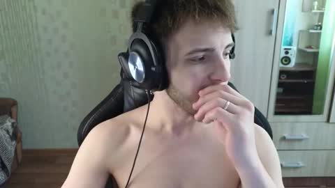 Snapshot of golden_boyyy21 chatting on March 13, 2026, 9:38 am Golden boyyy21 online show from March 13, 2026, 9:38 am