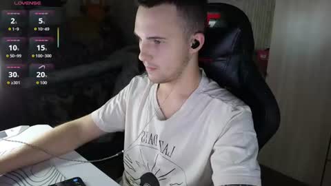 Snapshot of golden_boyyy21 chatting on July 12, 2026, 1:29 am Golden boyyy21 online show from July 12, 2026, 1:29 am