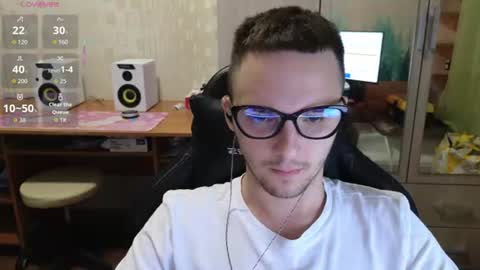 Snapshot of golden_boyyy21 chatting on July 13, 2026, 8:55 pm Golden boyyy21 online show from July 13, 2026, 8:55 pm