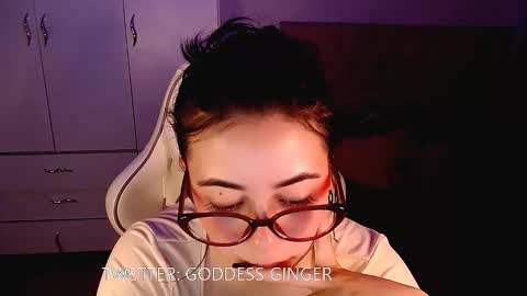 Snapshot of golden_gingerkitty chatting on October 28, 2025, 2:04 am golden_gingerkitty online show from October 28, 2025, 2:04 am