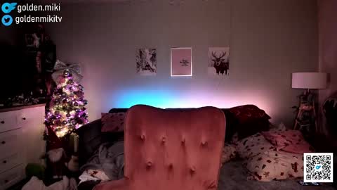 Snapshot of golden_miki chatting on December 25, 2024, 6:20 am Shy in the streets but a freak in the sheets online show from December 25, 2024, 6:20 am