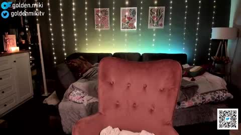 Snapshot of golden_miki chatting on February 17, 2025, 4:09 am Shy in the streets but a freak in the sheets online show from February 17, 2025, 4:09 am