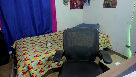 Snapshot of golden_ryan chatting on February 12, 2026, 6:19 am Jmmmm online show from February 12, 2026, 6:19 am