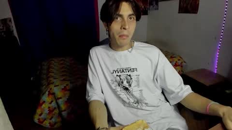 Snapshot of golden_ryan chatting on February 19, 2026, 4:19 am Jmmmm online show from February 19, 2026, 4:19 am