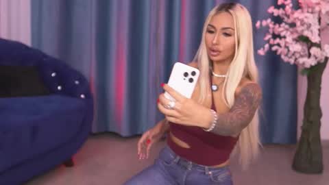 Snapshot of goldenamberx chatting on October 14, 2025, 4:35 am GoldenAmberX online show from October 14, 2025, 4:35 am