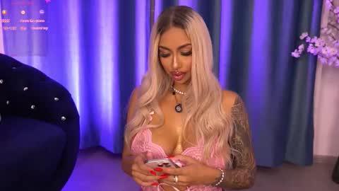 Snapshot of goldenamberx chatting on December 1, 2025, 6:18 am GoldenAmberX online show from December 1, 2025, 6:18 am