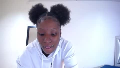 Snapshot of goldenn_ass1 chatting on October 7, 2025, 3:25 am goldenn_ass1 online show from October 7, 2025, 3:25 am