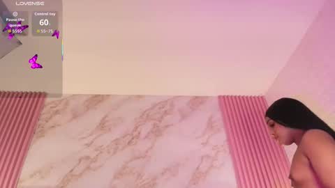 Snapshot of goldilockss15 chatting on November 18, 2025, 3:12 am goldilockss15 online show from November 18, 2025, 3:12 am