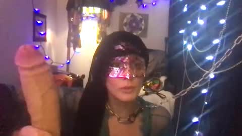 Snapshot of goldynsilvyrempress chatting on May 24, 2026, 4:50 am goldynsilvyrempress online show from May 24, 2026, 4:50 am