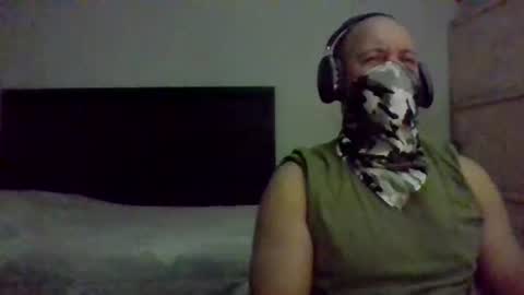 golons17 online show from November 7, 2025, 4:01 am