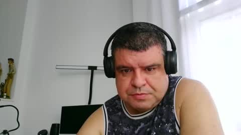 gomezgonz5 online show from September 21, 2025, 10:39 am