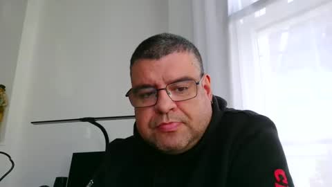 gomezgonz5 online show from September 30, 2025, 12:32 pm
