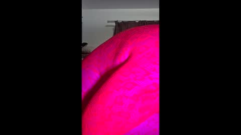 CristalDeep online show from June 7, 2026, 2:27 am