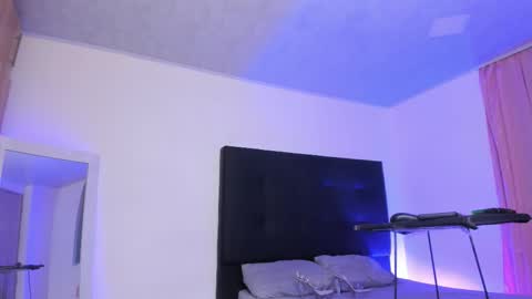 natt online show from October 12, 2025, 10:53 pm