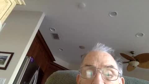 Snapshot of goodgrief12345 chatting on February 11, 2025, 10:07 pm Sweet old guy online show from February 11, 2025, 10:07 pm