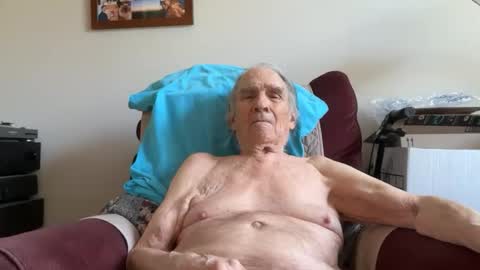 Snapshot of goodgrief12345 chatting on May 31, 2026, 7:48 pm Sweet old guy online show from May 31, 2026, 7:48 pm