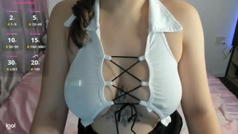 gorgeousline online show from November 23, 2025, 2:11 am