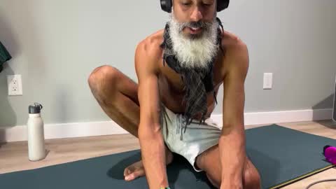 GoshLover online show from November 17, 2025, 5:46 am