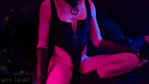 Snapshot of goth_grub chatting on January 18, 2026, 8:40 am grub online show from January 18, 2026, 8:40 am