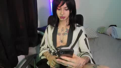 Snapshot of goth_ru chatting on January 26, 2025, 9:18 pm Russ online show from January 26, 2025, 9:18 pm