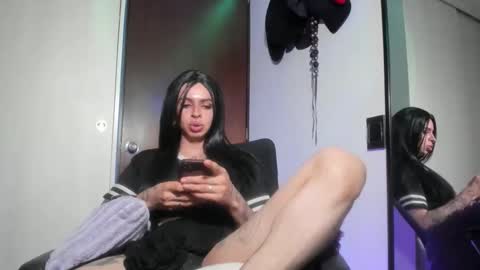 Snapshot of goth_ru chatting on December 14, 2025, 9:30 pm Russ online show from December 14, 2025, 9:30 pm