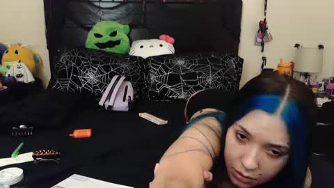 Snapshot of gothbaby305 chatting on October 17, 2025, 10:34 pm gothbaby305 online show from October 17, 2025, 10:34 pm