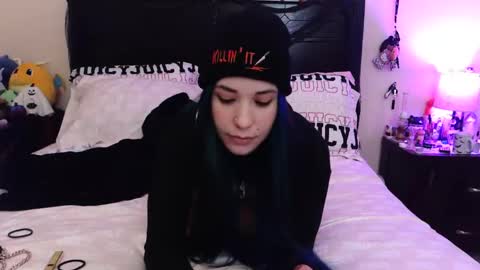 Snapshot of gothbaby305 chatting on November 12, 2025, 2:23 am gothbaby305 online show from November 12, 2025, 2:23 am