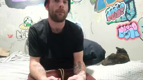 gothboityplz online show from December 1, 2025, 9:03 am