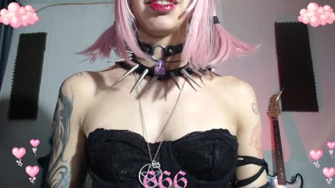 Snapshot of gothicute chatting on January 11, 2025, 7:06 am online show from January 11, 2025, 7:06 am