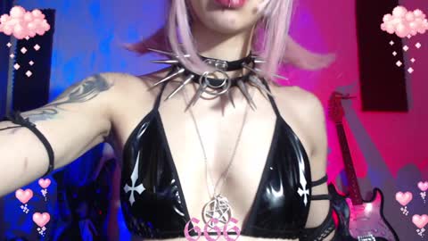 Snapshot of gothicute chatting on January 29, 2025, 8:29 am online show from January 29, 2025, 8:29 am