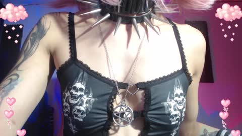 Snapshot of gothicute chatting on February 8, 2025, 7:37 am online show from February 8, 2025, 7:37 am