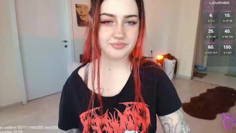 Snapshot of gothkittys chatting on December 18, 2025, 8:31 am traumfrau Kira angel face devil eyes I SELL A LOT VIDEO IN GALLERY online show from December 18, 2025, 8:31 am