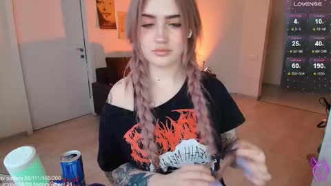 Snapshot of gothkittys chatting on February 5, 2026, 1:27 pm traumfrau Kira angel face devil eyes I SELL A LOT VIDEO IN GALLERY online show from February 5, 2026, 1:27 pm