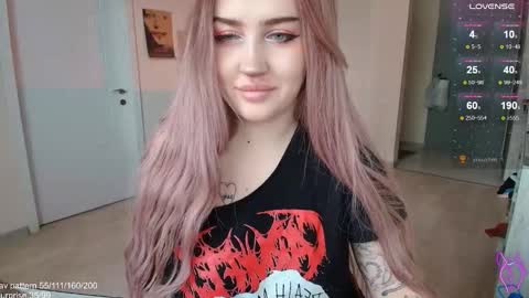 Snapshot of gothkittys chatting on February 11, 2026, 11:04 am traumfrau Kira angel face devil eyes I SELL A LOT VIDEO IN GALLERY online show from February 11, 2026, 11:04 am