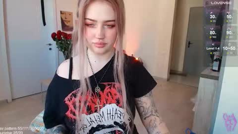 Snapshot of gothkittys chatting on February 20, 2026, 11:22 am traumfrau Kira angel face devil eyes I SELL A LOT VIDEO IN GALLERY online show from February 20, 2026, 11:22 am
