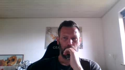 Snapshot of gottalop chatting on July 19, 2026, 10:19 am gottalop online show from July 19, 2026, 10:19 am
