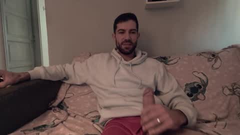 gottalovelatinas online show from November 6, 2025, 10:27 am