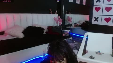 Snapshot of gotthic_met chatting on November 4, 2025, 4:33 am Meredith Alessandra online show from November 4, 2025, 4:33 am